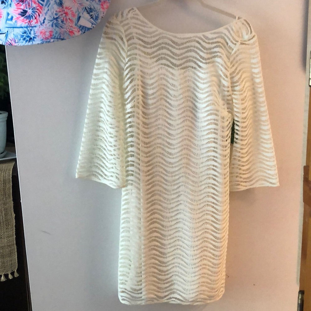 NWT Lilly Pulitzer dress Size small easy wear cream color